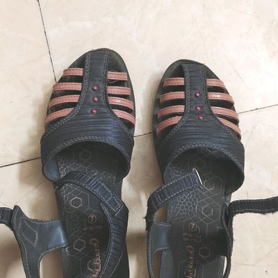Paragon Sandals at Best Price in Hubli, Karnataka | Footwear India Expo