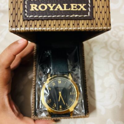 Royalex Men's Watch Day & Date with Golden Dial Golden Case and Golden  Chain Men's Watch Day & Date with Golden Dial Golden Case and Golden Chain  Analog Watch - For Men -