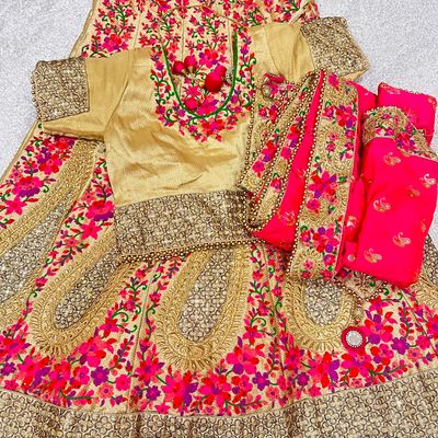 Peach Lehenga Choli | Party wear lehenga, Heavy lehenga, Designer bridal  lehenga choli