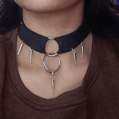 E 2025 girl choker