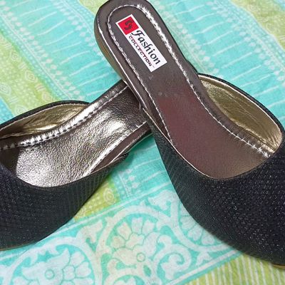 M.S.Enterprises Present Punjabi/Jaipuri Designer Juti/Mojari/Sandal/Makhi  Chappal for Girls (Peach, Numeric_7): Buy Online at Low Prices in India -  Amazon.in