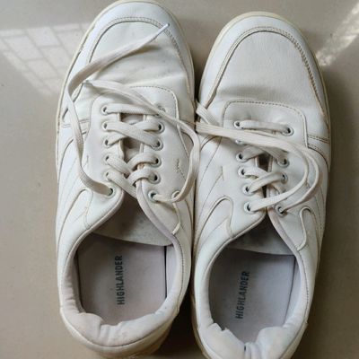 HIGHLANDER Men White Colourblocked Sneakers-megaelearning.vn