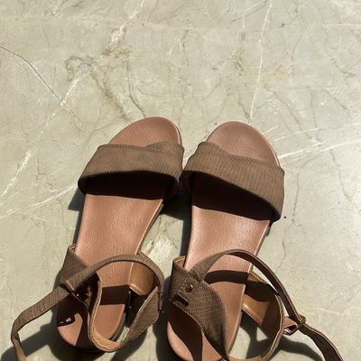 Bata beige store sandals