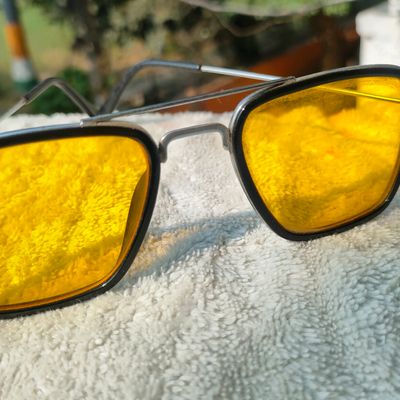 Fastrack M176BR3F Full Rim Round Aviator Women Sunglass (Free Size, Yellow)  in Jodhpur at best price by Ramesh Vatwani Optics - Justdial