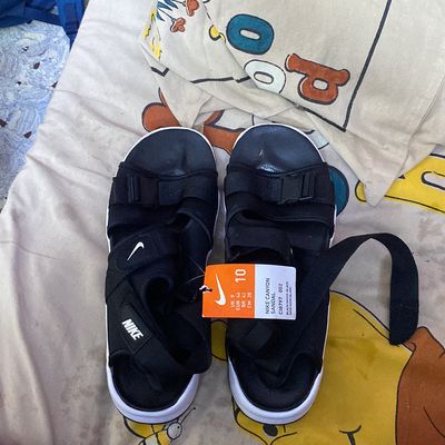 Nike sales walking sandals