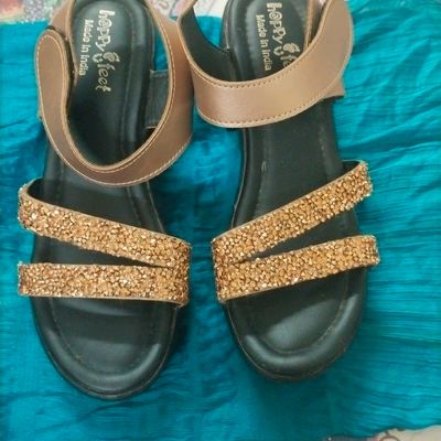 Gucci Women's Marmont Thong Sandals Shoes - Bloomingdale's | Leather thong  sandals, Thong sandals, Sandals