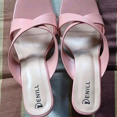 Peach hot sale colour sandals