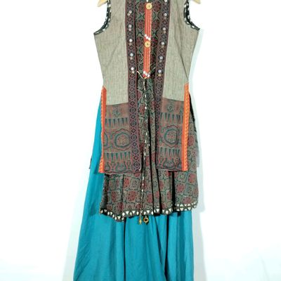 Soch Royal Blue And Beige Georgette Kurti at Rs 2998 | Georgette Printed  Suits in Bengaluru | ID: 13724781933