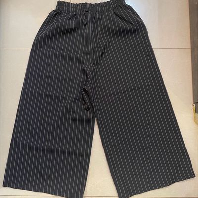 Buy DOROTHY PERKINS Women Black Regular Fit Solid Parallel Trousers on  Myntra | PaisaWapas.com