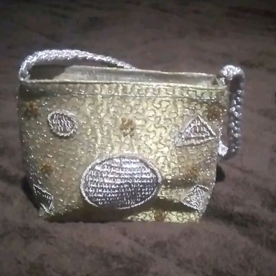 CLUTCH BAG PURSE | INDIAN HANDCRAFTED EMBROIDERED ETHNIC WOMEN'S HANDBAG |  BRIDAL Clutch | CASUAL bag | PARTY handbag | WEDDING purse | Maroon &  Golden Clutch