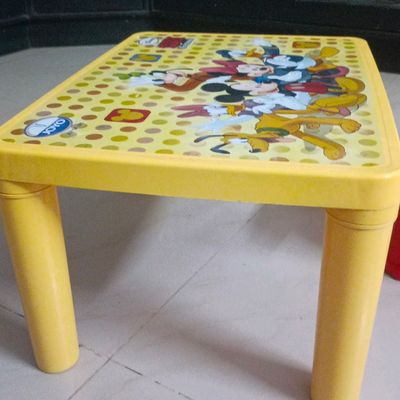 Joyo on sale plastic table