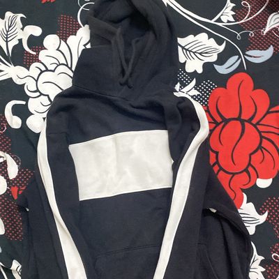 Sweats Hoodies H M Hoodie L Size Used Once Freeup