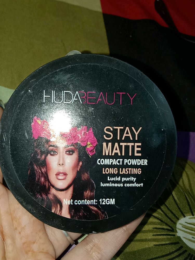 Compact Huda Beauty Compact Powder Freeup 